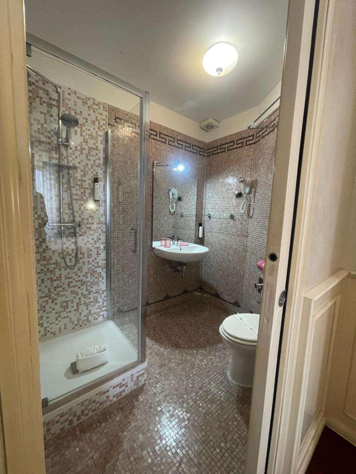 Dama Opera Elegantia Bed and breakfast Roma